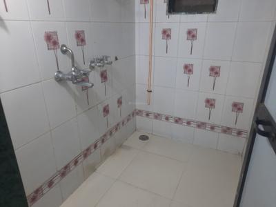 Bathroom Image of 550 Sq.ft 1 BHK Apartment / Flat for rent in Bhakti Park, Kasarvadavali Thane for Rs. 18000
