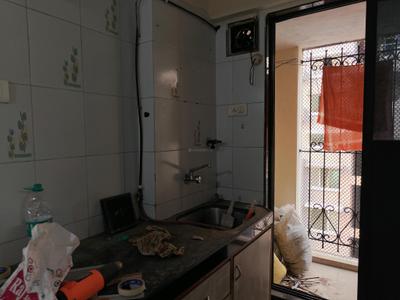 Kitchen Image of 400 Sq.ft 1 BHK Apartment / Flat for rent in Shakti Sadan Apartment, Bandra East Mumbai for Rs. 55000