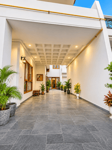 Image of 6500 Sq.ft 6 BHK Villa for rent in Gomti Nagar, Lucknow for Rs. 150000