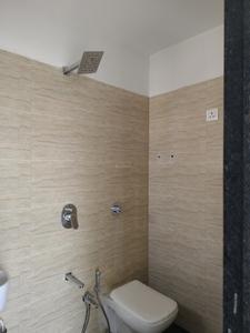 Common Bathroom Image of 610 Sq.ft 1 BHK Apartment / Flat for rent in Cosmos Park, Kasarvadavali Thane for Rs. 16000