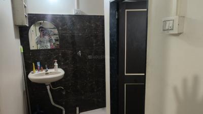Bathroom Image of 500 Sq.ft 1 RK Apartment / Flat for rent in Kothrud Pune for Rs. 16000