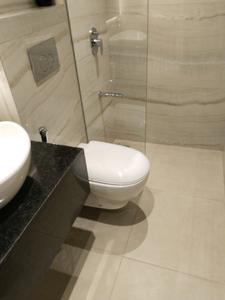 Bedroom Two Image of 2400 Sq.ft 4 BHK Apartment / Flat for sale in Rustomjee Seasons, Bandra East Mumbai for Rs. 140000000