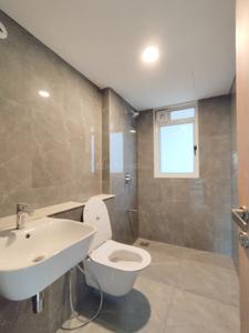 Bathroom Image of 1650 Sq.ft 3.5 BHK Apartment / Flat for sale in Lodha Bella Vita, Kondhwa Pune for Rs. 15600000