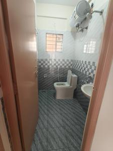 Bathroom Image of 650 Sq.ft 1 BHK Builder Floor for rent in Doddanekundi Bengaluru for Rs. 20000