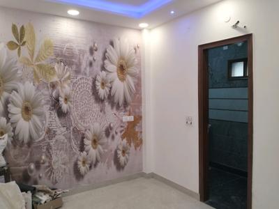 Bedroom Image of 600 Sq.ft 2 BHK Builder Floor for sale in Shastri Nagar New Delhi for Rs. 4500000