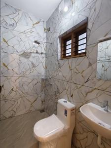 Bathroom Image of 2600 Sq.ft 5 BHK Independent House for sale in Vattiyoorkavu Thiruvananthapuram for Rs. 12000000