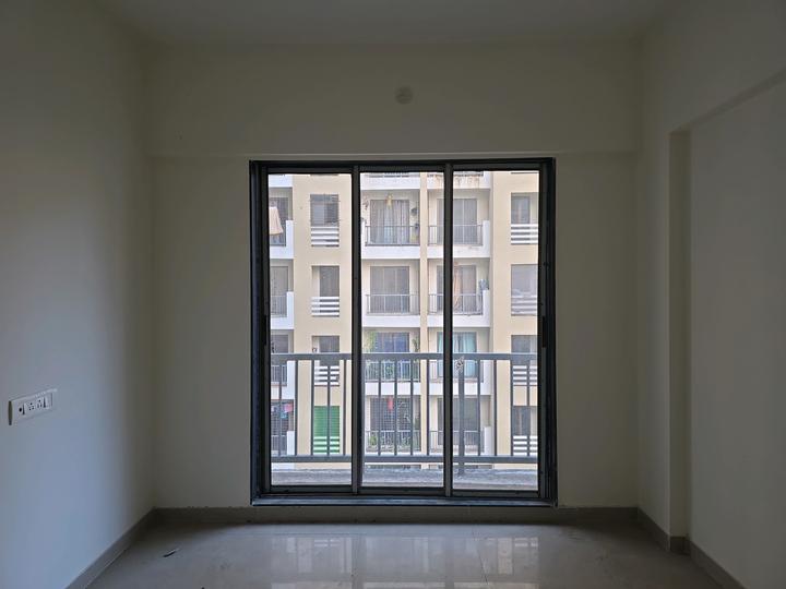 Vama Paradise Main Image 1