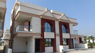 Living Room Image of 2300 Sq.ft 4 BHK Independent House for sale in Barbodhan Surat for Rs. 8500000
