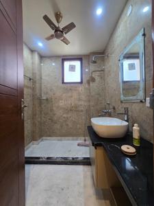 Bathroom Image of 1800 Sq.ft 3 BHK Builder Floor for rent in Anand Vihar New Delhi for Rs. 60000