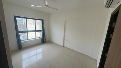 Bedroom Image of 1050 Sq.ft 2 BHK Apartment / Flat for sale in Shapoorji Pallonji Vicinia, Powai Mumbai for Rs. 24000000