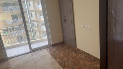 Bedroom Image of 1000 Sq.ft 2 BHK Apartment / Flat for rent in Rise Organic Homes Phase 1, Mahurali Ghaziabad for Rs. 20000