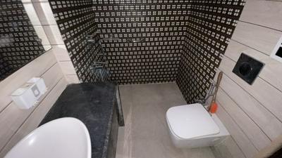 Image of 1800 Sq.ft 3 BHK Builder Floor for sale in Surajmal Vihar, New Delhi for Rs. 31000000