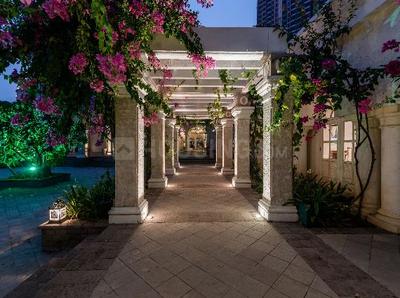 Image of 1749 Sq.ft 3 BHK Apartment / Flat for sale in Raheja Exotica Verona, Madh, Mumbai for Rs. 36000000