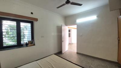 Bedroom Image of 1250 Sq.ft 2 BHK Apartment / Flat for rent in DDA Sector Pocket B C, Vasant Kunj New Delhi for Rs. 56000