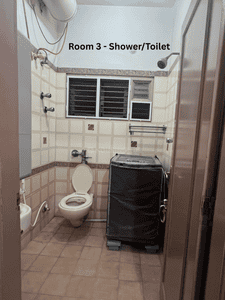 Bathroom Image of 2200 Sq.ft 3 BHK Independent House for rent in Vasanth Nagar Bengaluru for Rs. 120000