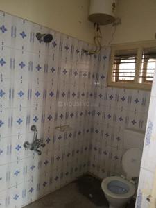 Bathroom Image of 1100 Sq.ft 2 BHK Builder Floor for rent in Marathahalli Bengaluru for Rs. 23900