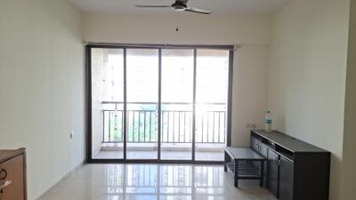 Living Room Image of 975 Sq.ft 2 BHK Apartment / Flat for rent in Lodha Paradise, Thane West Thane for Rs. 40000