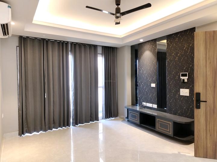 Silver Leaf Society Living Room 1