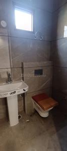 Bathroom Image of 2000 Sq.ft 3 BHK Builder Floor for rent in Vivek Vihar New Delhi for Rs. 51000