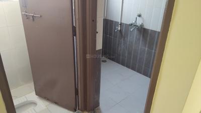 Bathroom Image of 700 Sq.ft 1 BHK Apartment / Flat for rent in Kharadi Pune for Rs. 18000