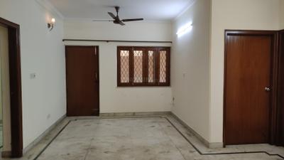 Living Room Image of 1600 Sq.ft 3 BHK Apartment / Flat for sale in DDA Sector C Pocket 8, Vasant Kunj New Delhi for Rs. 45000000