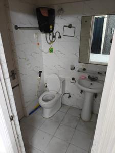 Bathroom Image of 1820 Sq.ft 3 BHK Apartment / Flat for rent in Maxblis White House, Sector 75 Noida for Rs. 60000