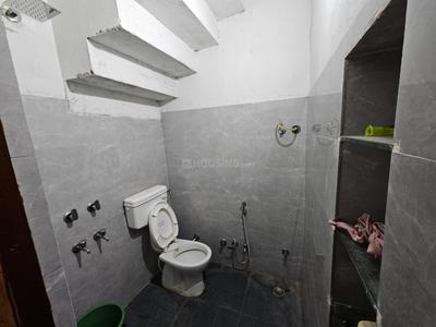 Bathroom Image of 1000 Sq.ft 2 BHK Independent House for rent in Niyazupura Muzaffarnagar for Rs. 8000