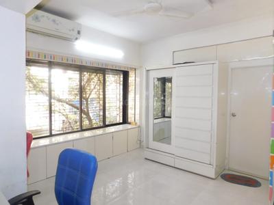 Bedroom Image of 1100 Sq.ft 3 BHK Apartment / Flat for sale in Andheri West Mumbai for Rs. 45000000