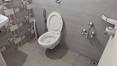 Bathroom Image of 950 Sq.ft 1 BHK Apartment / Flat for rent in Surya Kiran Aakash Homes, Ujala Circle Ahmedabad for Rs. 23000