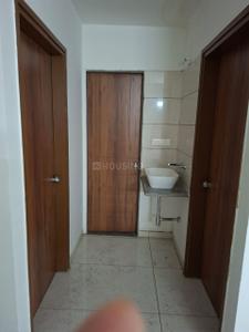 Bathroom Image of 1100 Sq.ft 3 BHK Apartment / Flat for sale in Darshanam Skydeck, Gotri Vadodara for Rs. 5700000