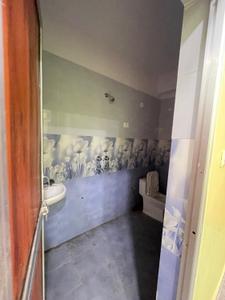 Bathroom Image of 700 Sq.ft 2 BHK Apartment / Flat for rent in Bhagwanpur Muzaffarpur for Rs. 9000