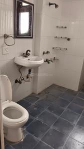 Image of 1800 Sq.ft 3 BHK Apartment / Flat for rent in Crescent Apartment, Sector 18 Dwarka, New Delhi for Rs. 45000