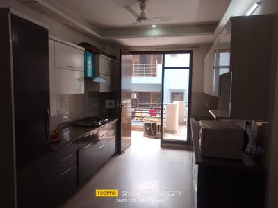 Kitchen Image of 2250 Sq.ft 3 BHK Builder Floor for rent in Sector 46 Gurgaon for Rs. 71000