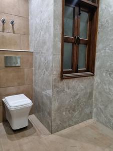 Common Bathroom Image of 900 Sq.ft 3 BHK Apartment / Flat for rent in Mahavir Enclave New Delhi for Rs. 25002