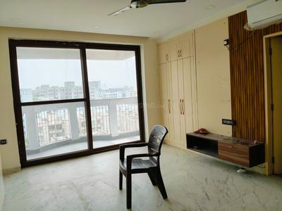 Bedroom Image of 1800 Sq.ft 3 BHK Apartment / Flat for rent in Varun Apartments, Sector 62 Noida for Rs. 40000