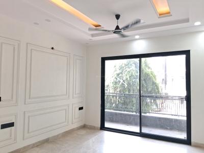 Bedroom Image of 2700 Sq.ft 4 BHK Builder Floor for sale in Mansarover Garden New Delhi for Rs. 45000000