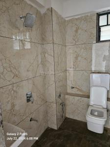 Bathroom Image of 2500 Sq.ft 3 BHK Apartment / Flat for rent in Kaavyaratna Antriksh, Randesan Gandhinagar for Rs. 35000