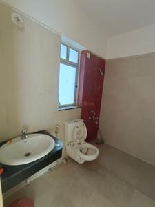 Bathroom Image of 1500 Sq.ft 3 BHK Apartment / Flat for rent in Mahindra Royale, Pimpri Pune for Rs. 55000