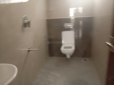 Bathroom Image of 1090 Sq.ft 2 BHK Apartment / Flat for rent in 4 Square White Petals, Uttarahalli Hobli Bengaluru for Rs. 33000