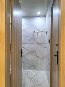 Common Bathroom Image of 1450 Sq.ft 3 BHK Builder Floor for sale in Indirapuram Ghaziabad for Rs. 12000000