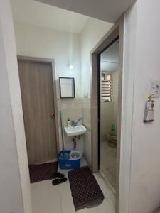 Bathroom Image of 600 Sq.ft 1 BHK Apartment / Flat for rent in W 57, Wakad Pune for Rs. 24000