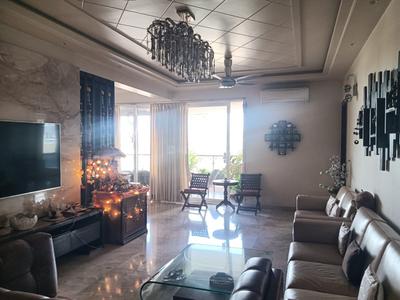 Hall Image of 2000 Sq.ft 4 BHK Apartment / Flat for sale in Millenium One, Aundh Pune for Rs. 55000000