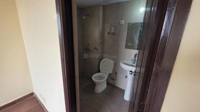 Bathroom Image of 1205 Sq.ft 3 BHK Apartment / Flat for rent in Aditya City Apartments Phase 2, Wave City Ghaziabad for Rs. 20000