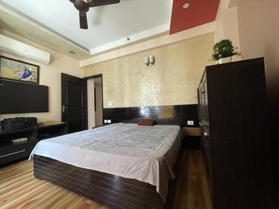Bedroom Image of 1295 Sq.ft 2 BHK Apartment / Flat for rent in Paramount Symphony, Crossings Republik Ghaziabad for Rs. 18000