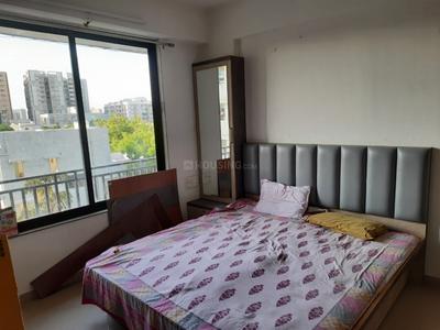 Bedroom Image of 1150 Sq.ft 2 BHK Apartment / Flat for rent in Memnagar Ahmedabad for Rs. 32000