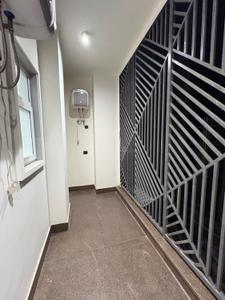 Balcony Image of 2700 Sq.ft 4 BHK Builder Floor for sale in Anand Vihar New Delhi for Rs. 69000000