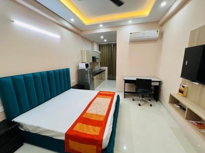 Bedroom Image of 750 Sq.ft 1 RK Independent House for rent in Tulip Monsella, Sector 53 Gurgaon for Rs. 24000