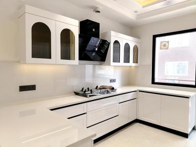 Kitchen Image of 3600 Sq.ft 4.5 BHK Builder Floor for sale in Emaar Emerald Floors, Sector 65 Gurgaon for Rs. 90000000