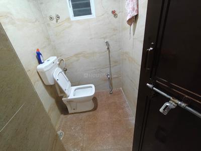 Bathroom Image of 1250 Sq.ft 2 BHK Apartment / Flat for rent in Laxminagar Nagpur for Rs. 30000