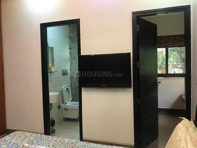 Bedroom Image of 1600 Sq.ft 4 BHK Builder Floor for sale in DDA Gautam Apartments , Gulmohar Park New Delhi for Rs. 45000000